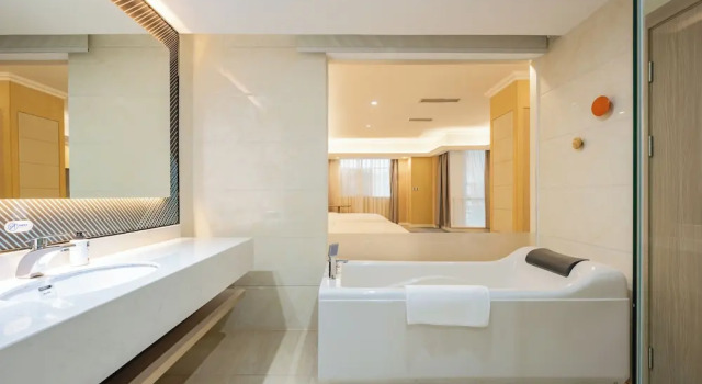 Люкс c 1 комнатой Holiday Inn Express Chengdu Tianfu Square by IHG