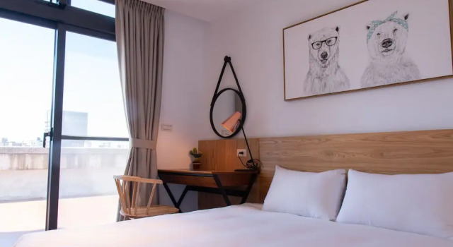 Двухместные апартаменты Deluxe с балконом и с видом на город We Love Inn