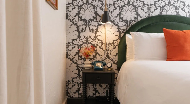 Petit Soleil - Bed, Breakfast and Bar, Забронировать Отель Сан-Луис-Обиспо San Luis Obispo County, рядом с Mission San Luis Obispo de Tolosa