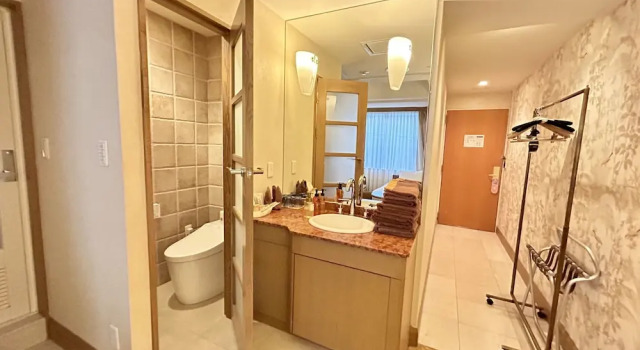 Трёхместный номер Standard Hotel Pulitzer Jiyugaoka