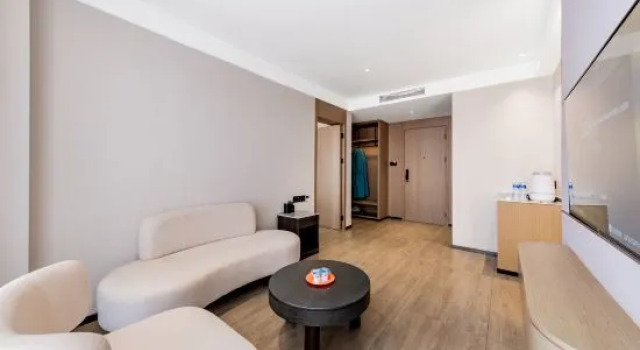 Люкс Deluxe Xizi Light Luxury Hotel (Urad Qianqi Government Store)