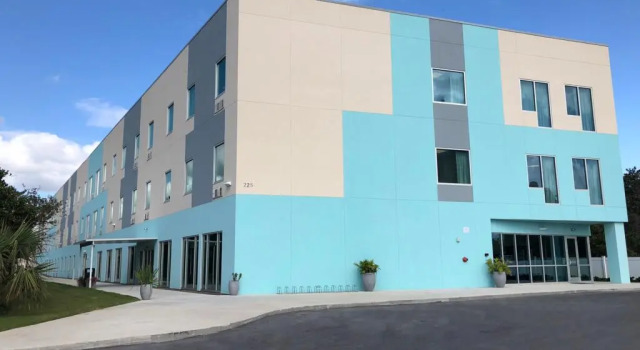 Travelodge by Wyndham Panama City Beach / Beachfront, Varaa Hotelli Hotellit Panhandle Florida uima-altaalla, Uima-allas