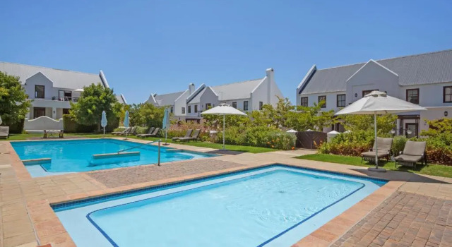 Winelands Golf Lodges 17