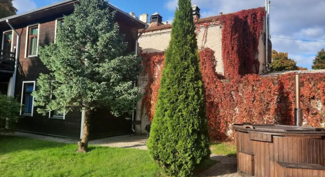 Апартаменты Wooden House near City center