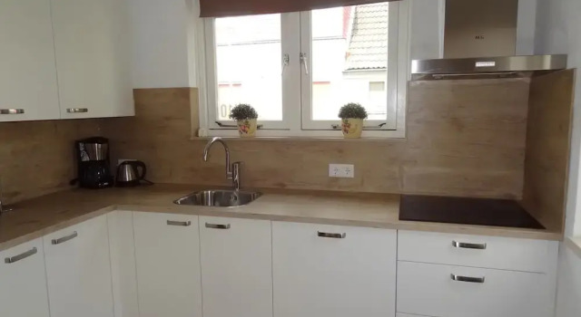 Коттедж Deluxe с 4 комнатами Nice Holiday Home With Washing Machine, in a Holiday Park 200m. From the Beach