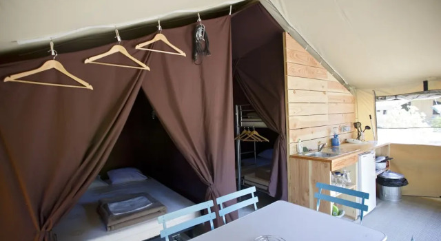 Huttopia La Plage Blanche, Boek Hotel Hotels in Franche-Comte met ontbijt, Ontbijt
