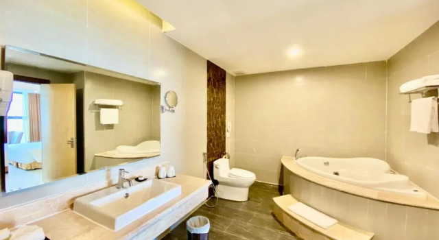 Люкс Executive Muong Thanh Luxury Buon Ma Thuot Hotel