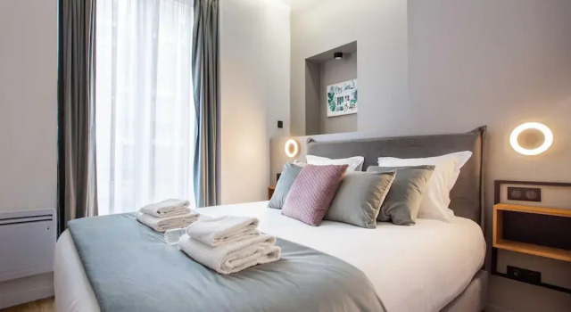 Elegant Apartment - 2br/6p - Porte Saint-denis, Забронировать Апартаменты/квартира Париж Иль-де-Франс, рядом с Станция метро Rambuteau