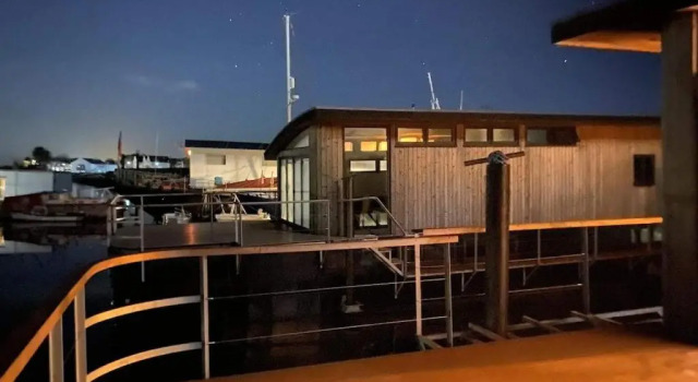 Коттедж Houseboat Eleuthera