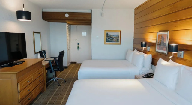 Четырёхместный номер Business Hôtels Gouverneur Sept-Îles