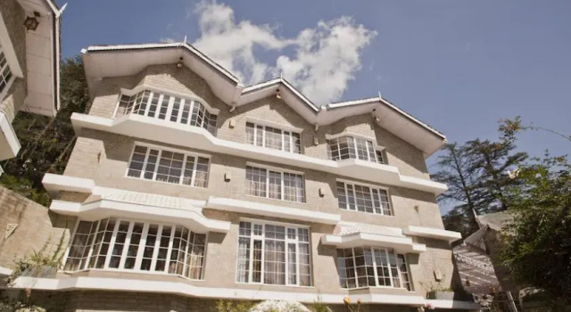 East Bourne Resort, Забронировать Курортный отель Бизнес-отели Шимлы, рядом с Jakhoo Gondola, 4* 5*