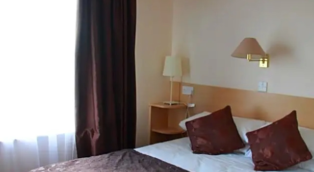 Двухместный номер Standard Drummond Hotel