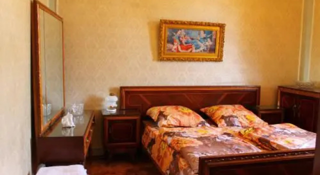 Traveller's House, Rezerwuj Pensjonat Hotele w Imereti z parkingiem, Parking