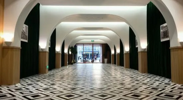 Habitata · Holiday Hotel, Prenota Hotel Hotel a Changsha con parcheggio, Parcheggio