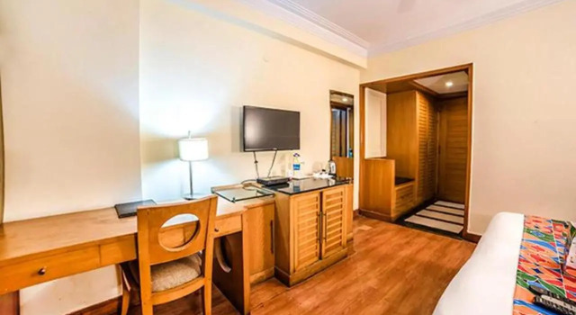 Fabhotel Bmk Grand