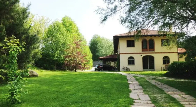 B&B Gardenia