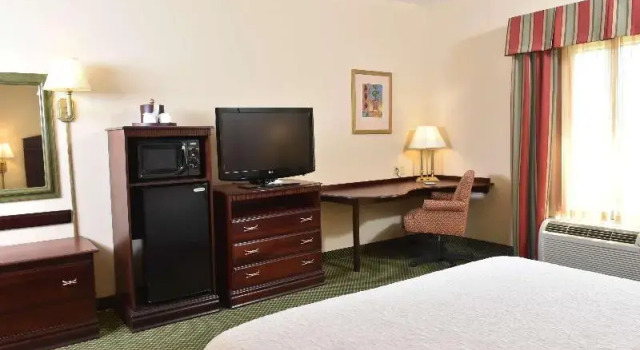 Студия Hampton Inn Stony Creek
