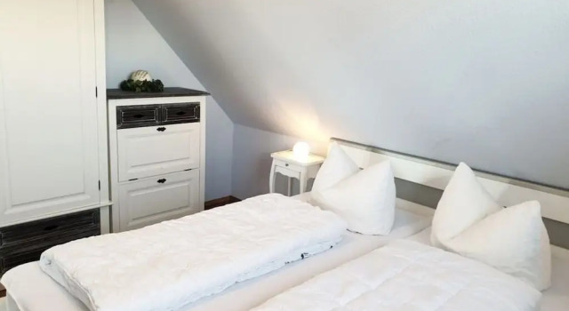 Achtern Diek Modern Retreat, Забронировать Отель Шёнберг Плён, рядом с Пляж Бразилия