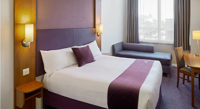 Premier Inn Dunstable South A5, Book Hotel Dunstable Bedfordshire