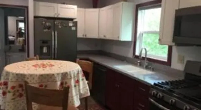 Wheels of Wonderment Guest House, Забронировать Гостевой дом Вапити Национальный парк Йеллоустоун, восточный вход