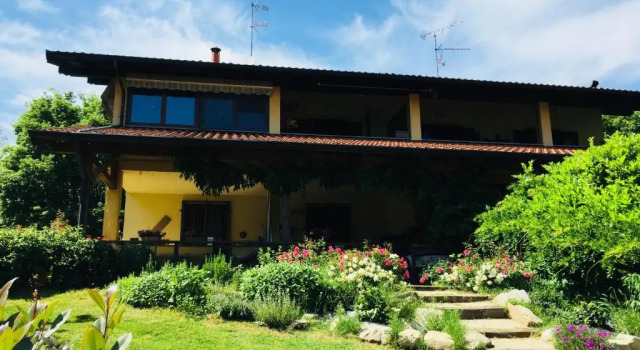 Апартаменты с балконом Appartamentino in AZ.AGRICOLA - MALPENSA- LAGO MAGGIORE-