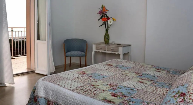Полулюкс Hotel Santiago