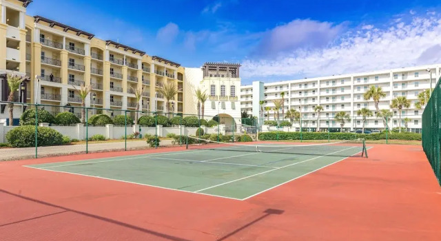 Номер Standard Venus 202 Second floor Pool-view 2 Bedroom with easy beach access by RedAwning