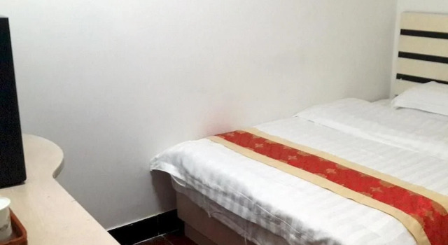 Minghuang Hotel, Забронировать Отель Отели Гуанчжоу с парковкой, рядом с Буддийский храм Хуалинь, Парковка