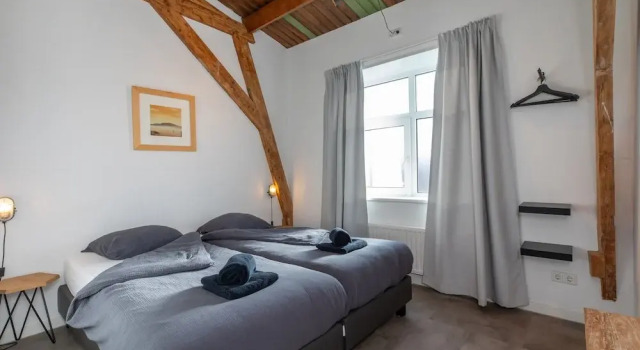 Коттедж Classic Lovely, Modern, 4-person Apartment in the Heart of Koudekerke