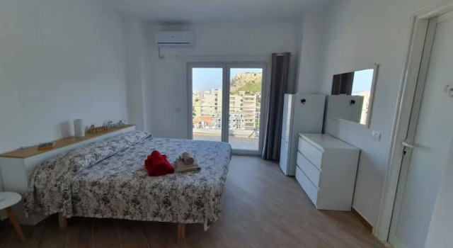 Dream House   (No Front Desk For Check In Please Contact The Property At Least 5 Days In Advance), Rezerwuj Hotel Hotele w Durres County z parkingiem, Parking