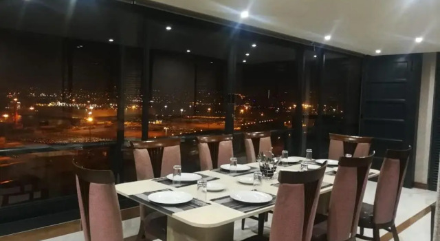 Апартаменты Luxury Point Waterfront Apartment at The Spinaker