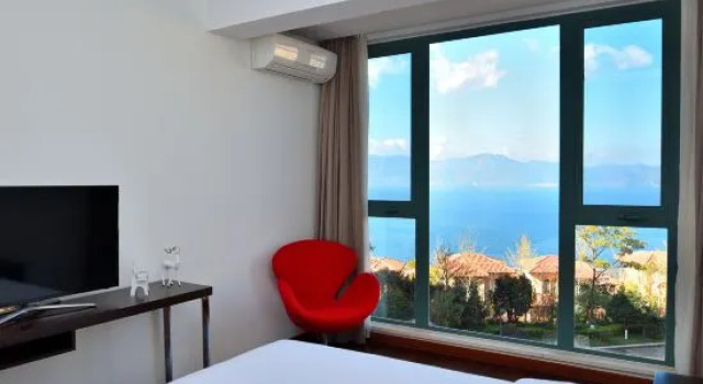 Люкс Fuxian Lake Xiangru • Chenxia Resort Hotel