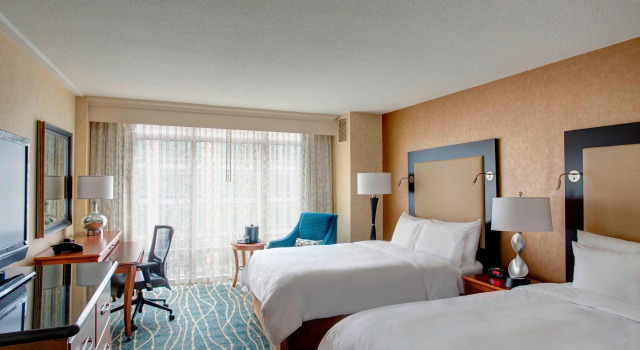 Четырёхместный номер Standard с частичным видом Seattle Marriott Waterfront