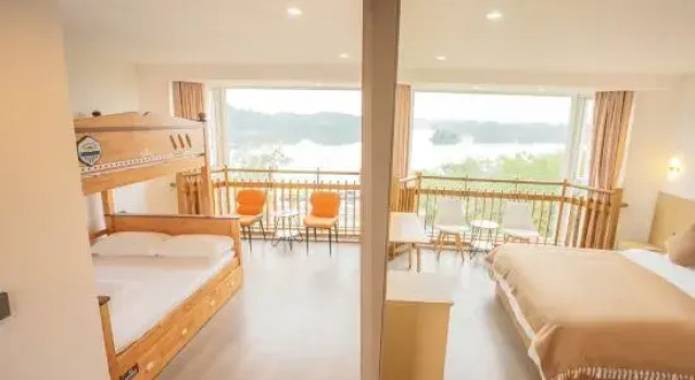 Семейный люкс Longshuihu Youth Hostel