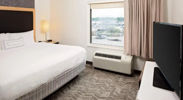 Люкс с красивым видом из окна SpringHill Suites by Marriott Green Bay