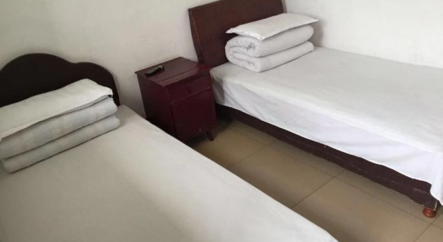 Ziyang Guoqi Inn, Book Hotel Hoteller i Sichuan med parkering, Parkering