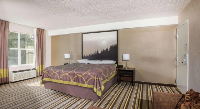 Люкс Super 8 by Wyndham Sevierville Riverside