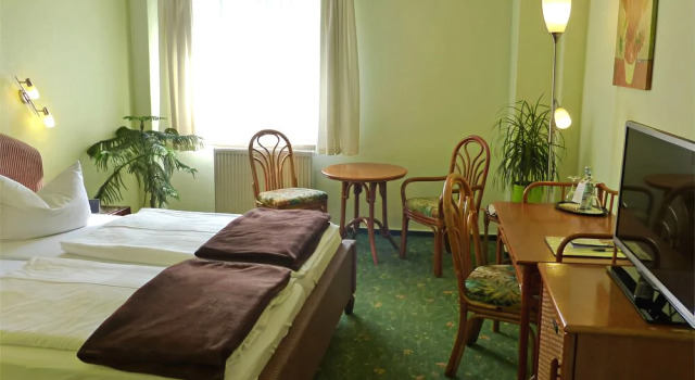 Land-gut-Hotel Schenkenberger Hof, Забронировать Отель Делич Саксония