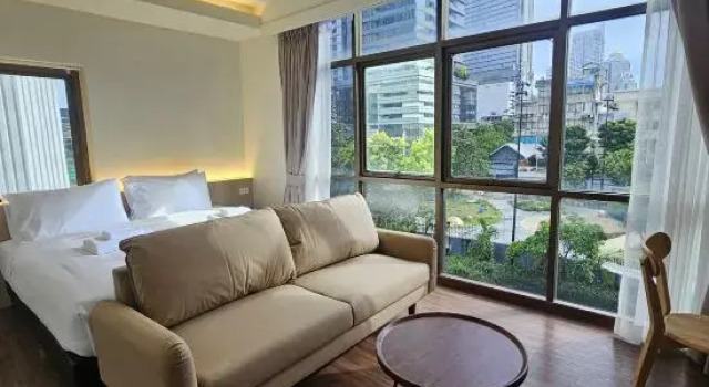 Люкс Deluxe HOTEi Park Silom-Surawong
