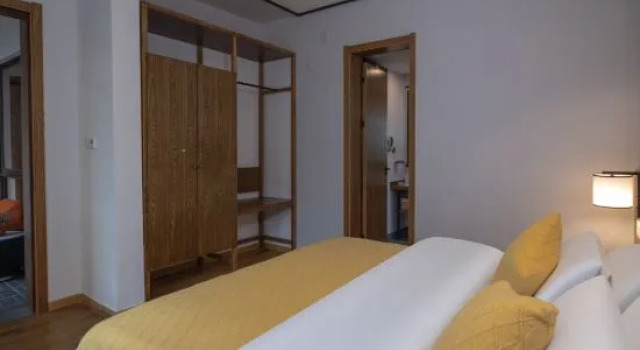 Люкс c 1 комнатой Tengchong Zigu Free Homestay