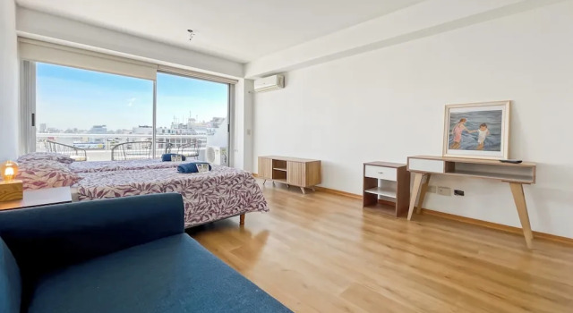 Studio Apartment on 13th Floor With Balcony Terrace
