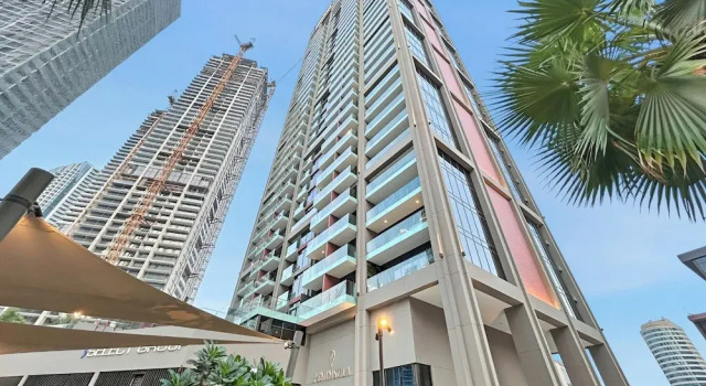 Elegant 3BR Canal & Burj Khalifa Views, Забронировать Апартаменты/квартира Дубай Эмират Дубай, рядом с Marasi Promenade