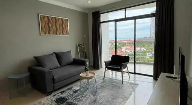 Апартаменты Golden View Serviced Apartments