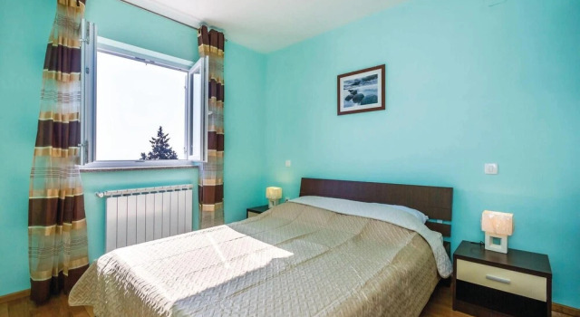 Beautiful Home in Icici With Wifi and 3 Bedrooms