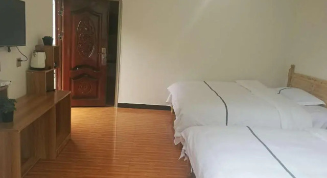Jiuhuang Mountain Laojia Inn, Prenota Hotel Hotel a Mianyang con parcheggio, Parcheggio