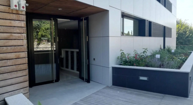 Hôtel de la seine, Забронировать Отель Эпине-сюр-Сен Seine-Saint-Denis