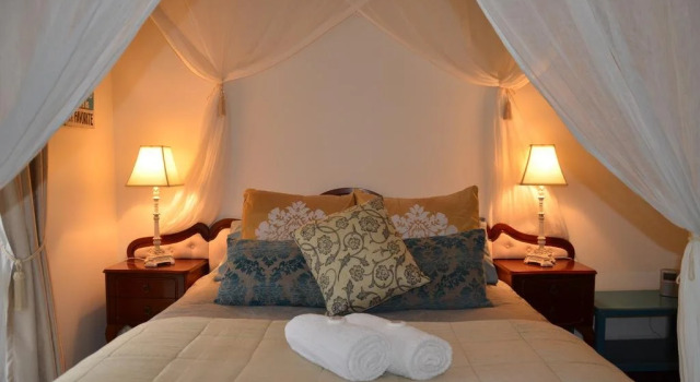 Woodend Cottage, Book Vacation Home  
