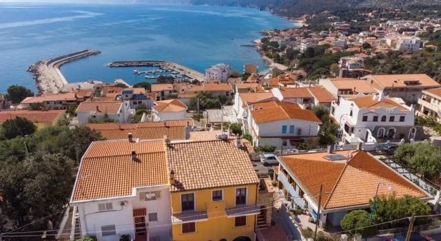 Коттедж с 3 комнатами Casa Con Vista Mare