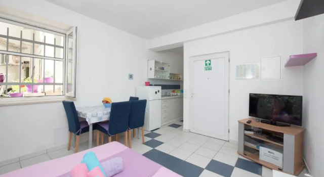 Апартаменты с балконом и с красивым видом из окна Apartment Dragica