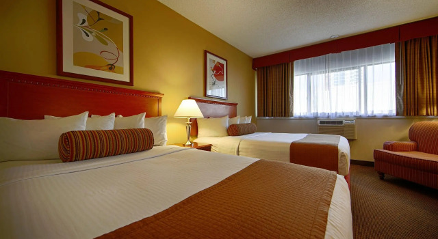 Четырёхместный номер Standard Loyal Inn